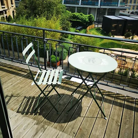 Hostel Avec Balcon *